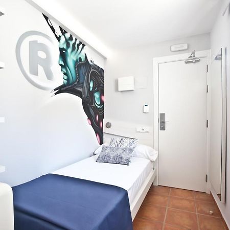 Ryans Pocket Hotel Ibiza Bagian luar foto