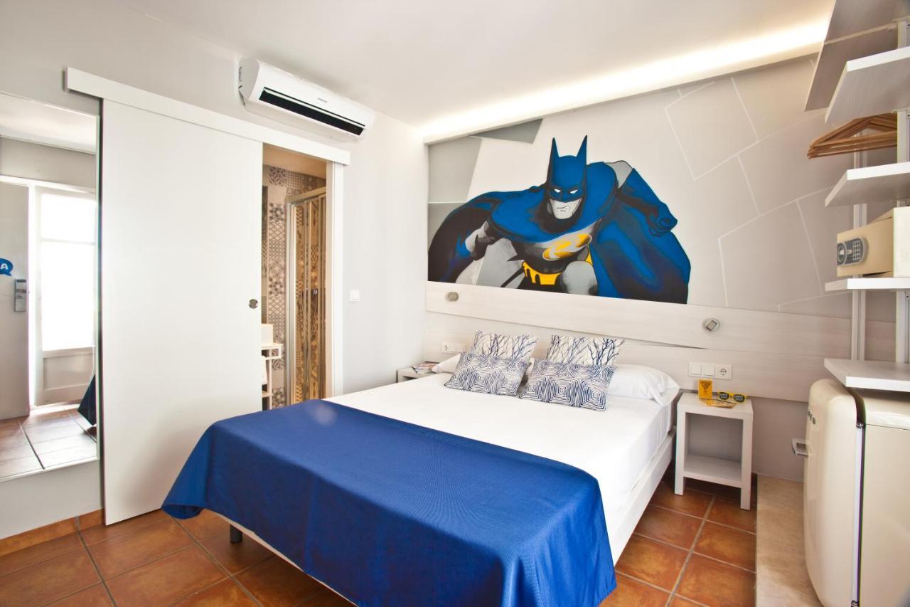 Ryans Pocket Hotel Ibiza Bagian luar foto